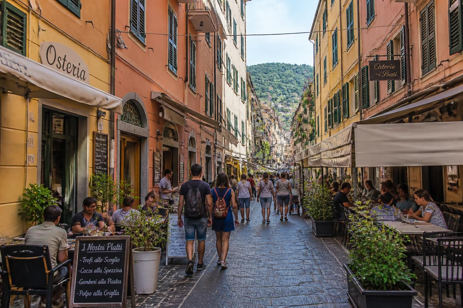 découvrez la spezia en une journée grâce à notre guide complet. explorez les sites incontournables, les meilleures activités et astuces pour profiter pleinement de cette charmante ville italienne.