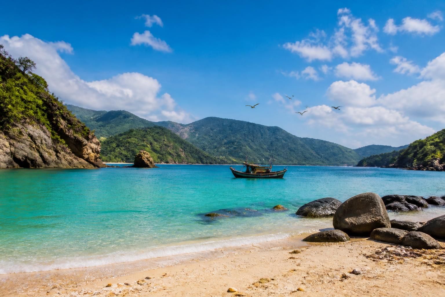 découvrez la baie de saint-paul, un joyau côtier offrant paysages époustouflants, plages préservées et aventures marines inoubliables. parfait pour les amoureux de la nature et de la tranquillité.