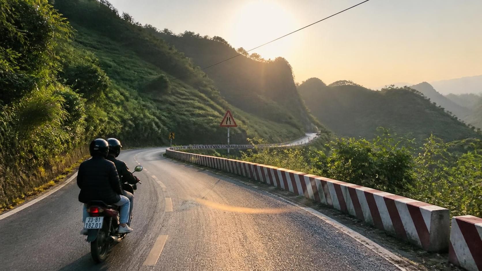 partez à l'aventure sur les routes du vietnam et vivez un road trip inoubliable à travers des paysages époustouflants, des villages authentiques et une culture riche.