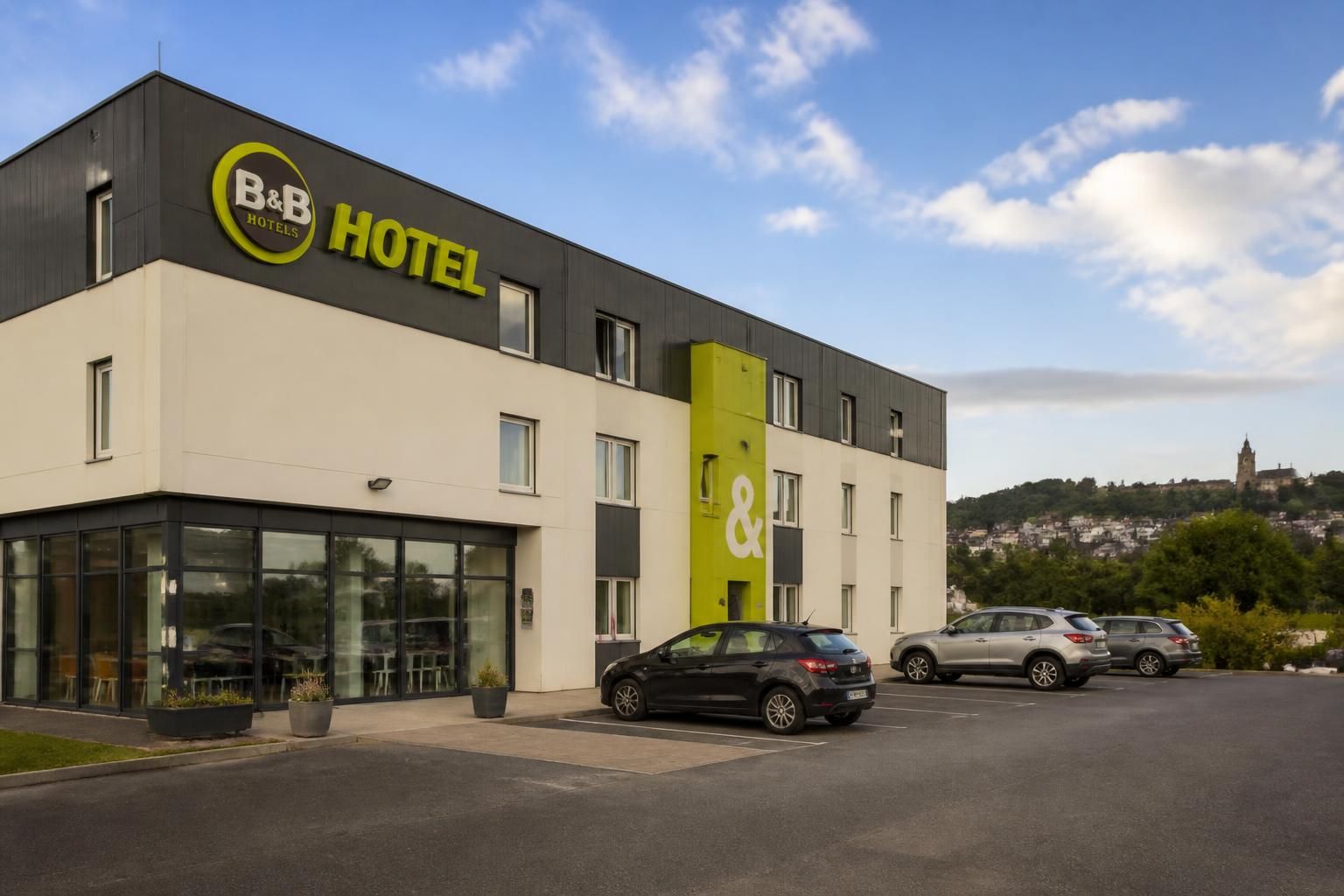 découvrez etap hotel rodez, un hébergement confortable et abordable au cœur de rodez, idéal pour vos séjours d'affaires ou de loisirs. réservez dès maintenant pour un accueil chaleureux et des services de qualité.