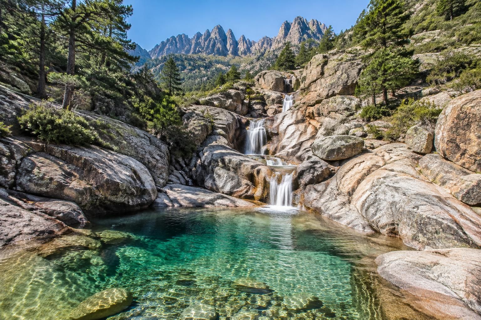 explorez la purcaraccia, joyau sauvage de la corse : cascades, piscines naturelles et paysages grandioses au cœur des montagnes.